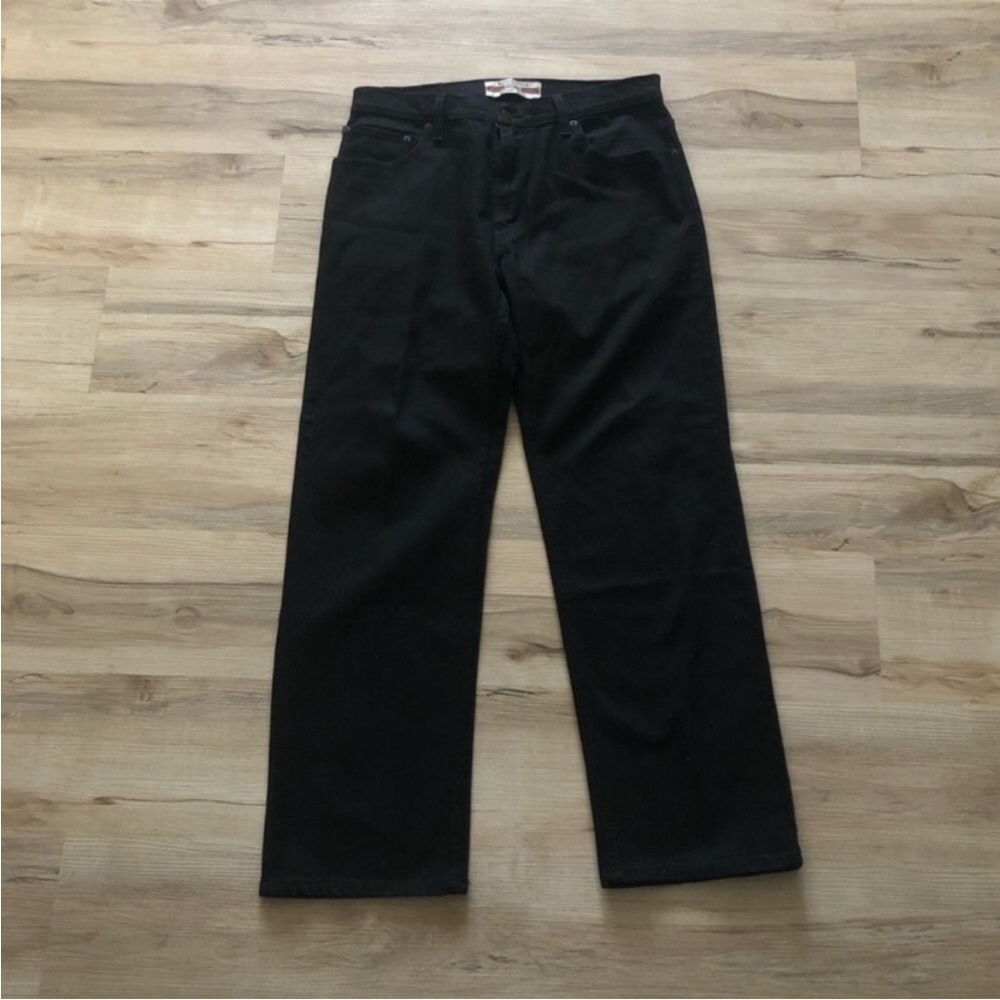 Signature by Levi Strauss Men's Relaxed Black Jeans - Picture 2 of 9